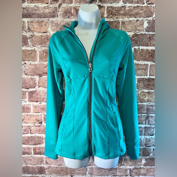 Under Armour Tops - womens zip-up